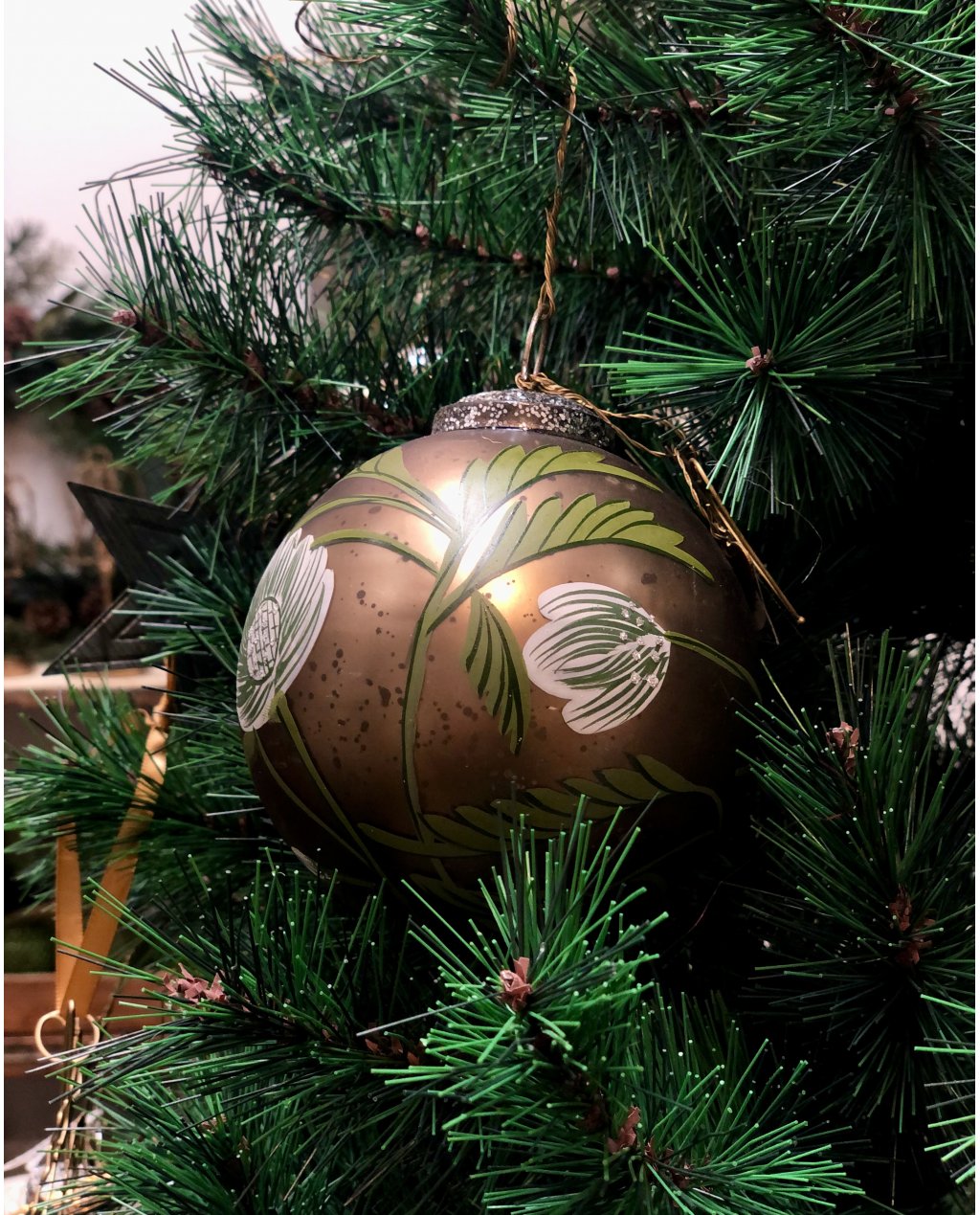 Walther & Co | Gold Glass Ball | Painted Christmas Rose | 10cm