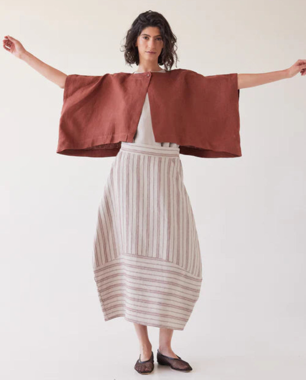 Eva's Sunday | Tussie Capelet | Brick Linen Twill